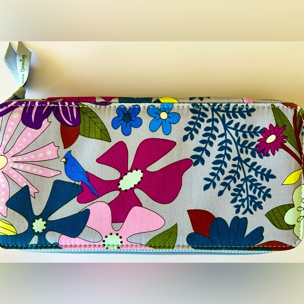 NWOT VERA BRADLEY cosmetic case